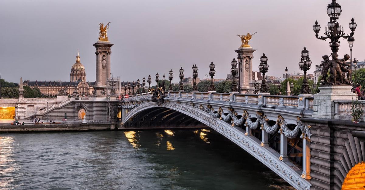This beautiful bridge is locate inside the Paris Hotel & Casino. People use  this bridge to access the elevator t…